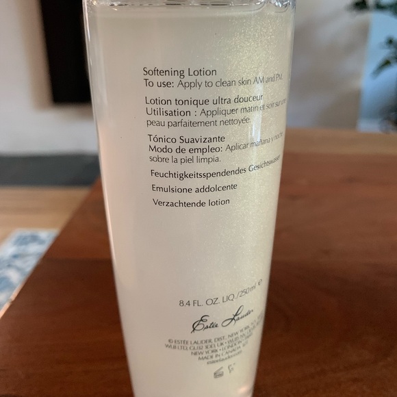 Estée Lauder - Picture 4 of 4